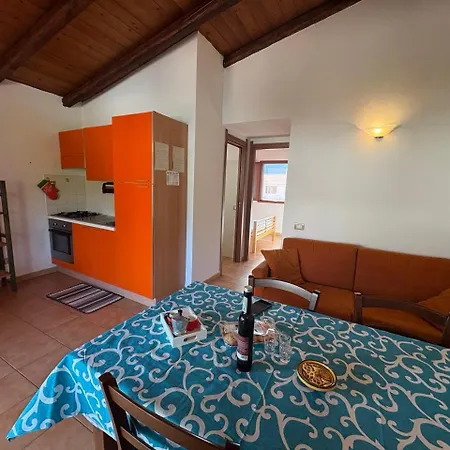 Affittasardegna - Trilo Albicocca Villavecchia