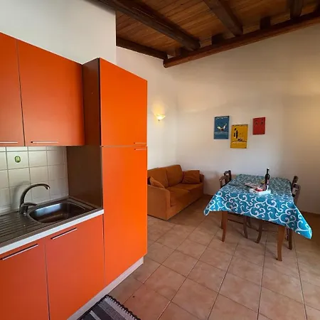 Affittasardegna - Trilo Albicocca Villavecchia