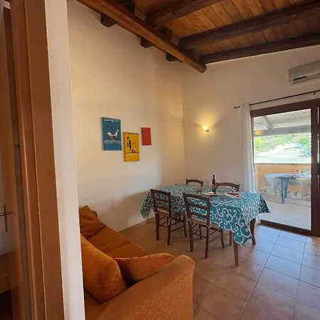 Affittasardegna - Trilo Albicocca Villavecchia